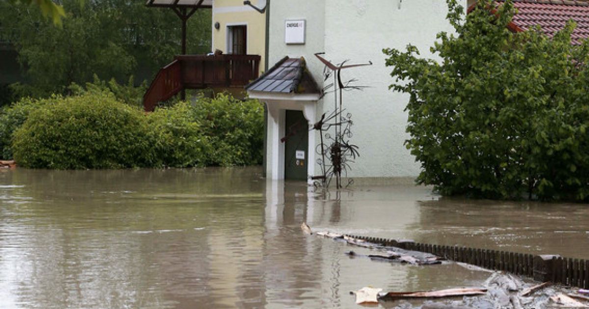 Європа потерпає від повеней / © Фото EPA/UPG