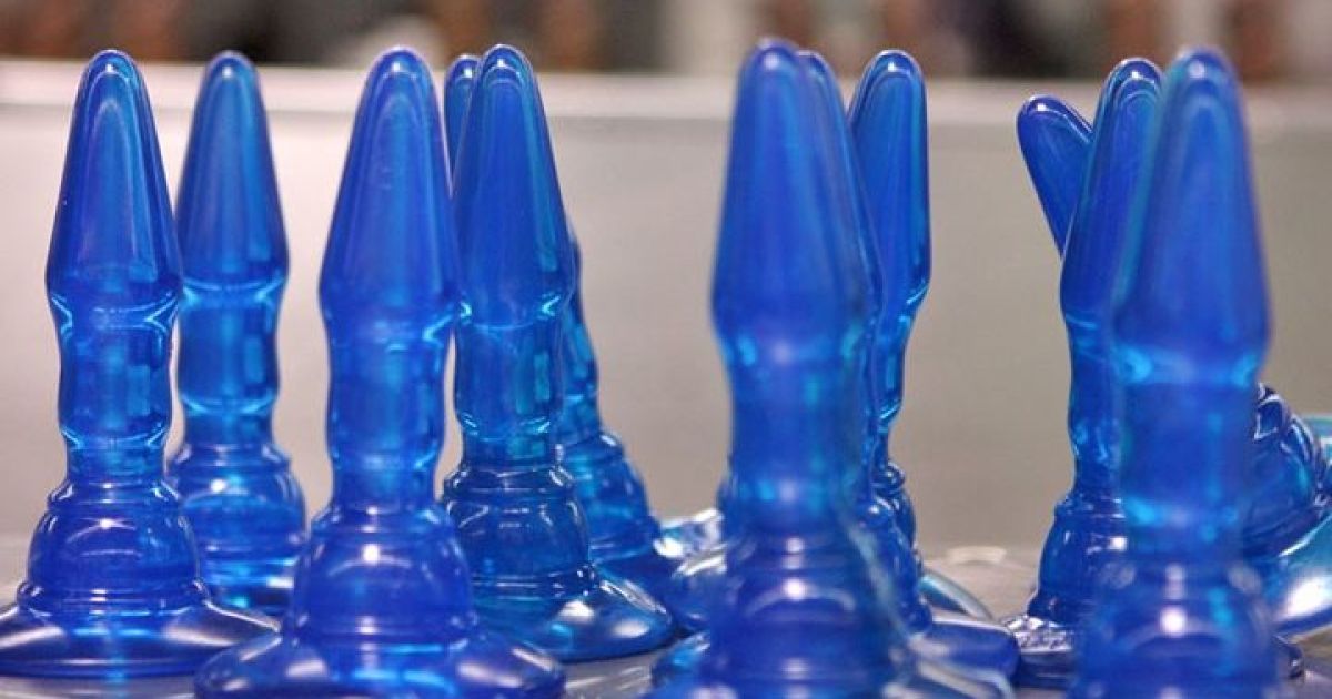 Фабрика фалоімітаторів у США