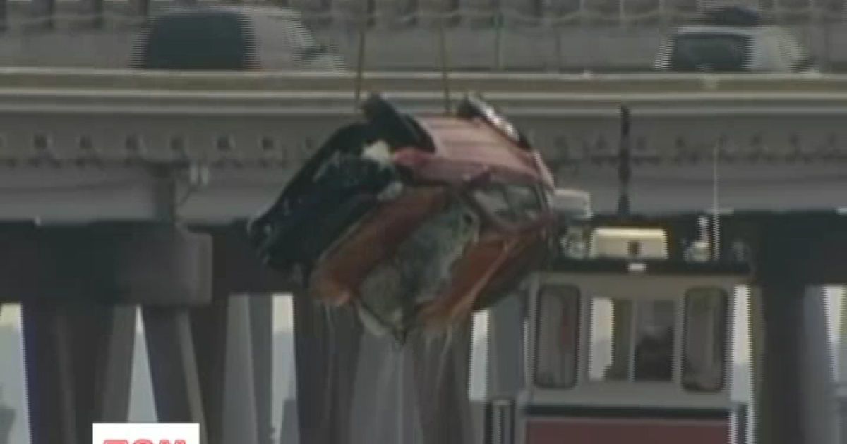 Американка врятувалася після ДТП і падіння в річку