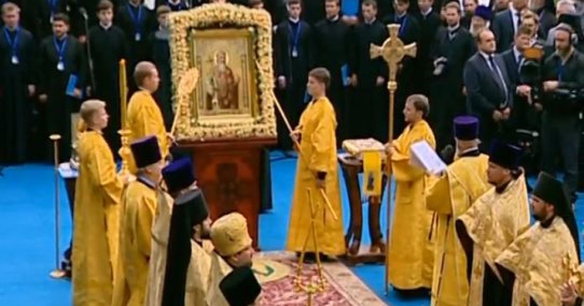 Молебень на Володимирівській гірці / © Інтер
