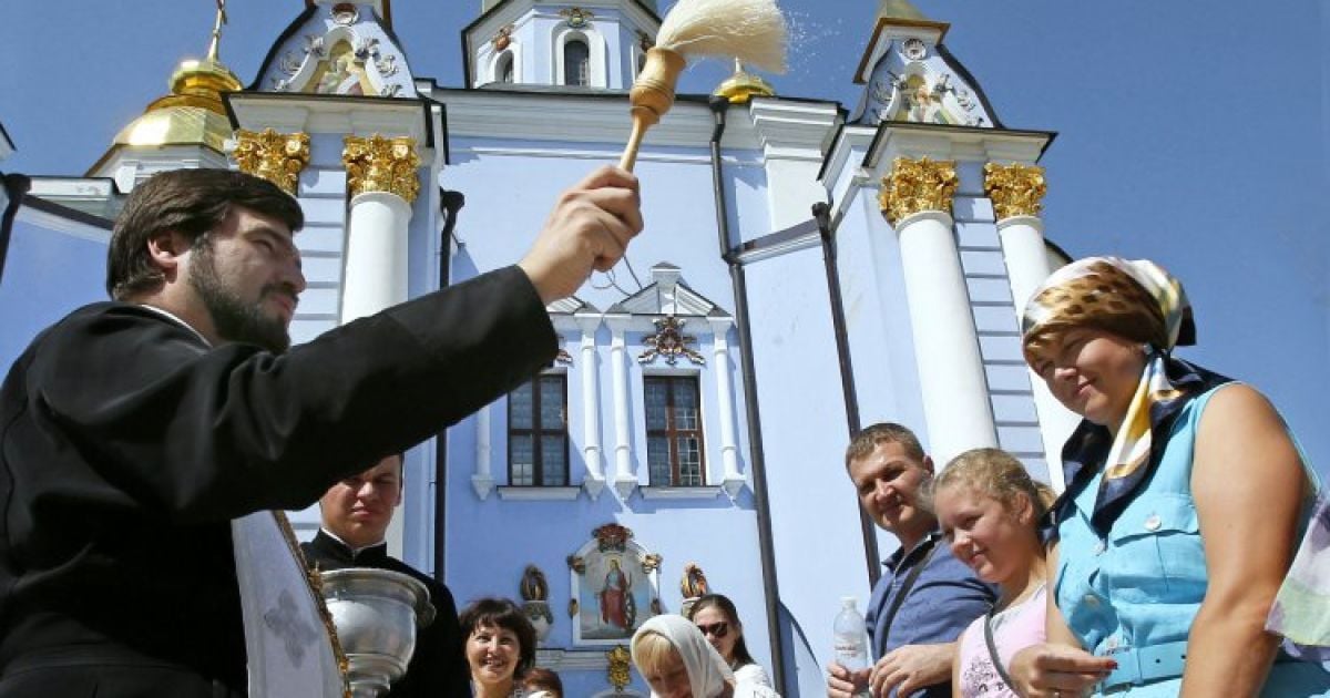 Українці відзначають Яблуневий спас - найголовніший із трьох спасів
