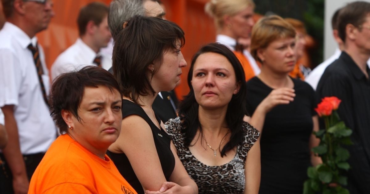 Попрощатися з Вадимом Нестерчуком прийшли друзі, колеги та прості люди / © gazeta.ua