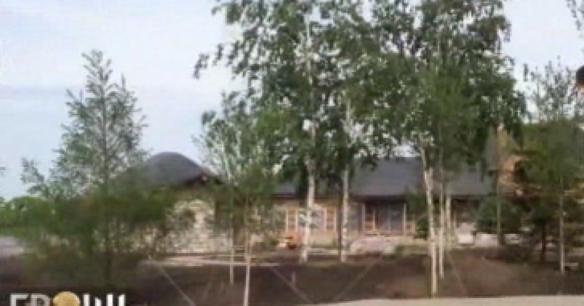 Син Раїси Богатирьової добудовує маєток