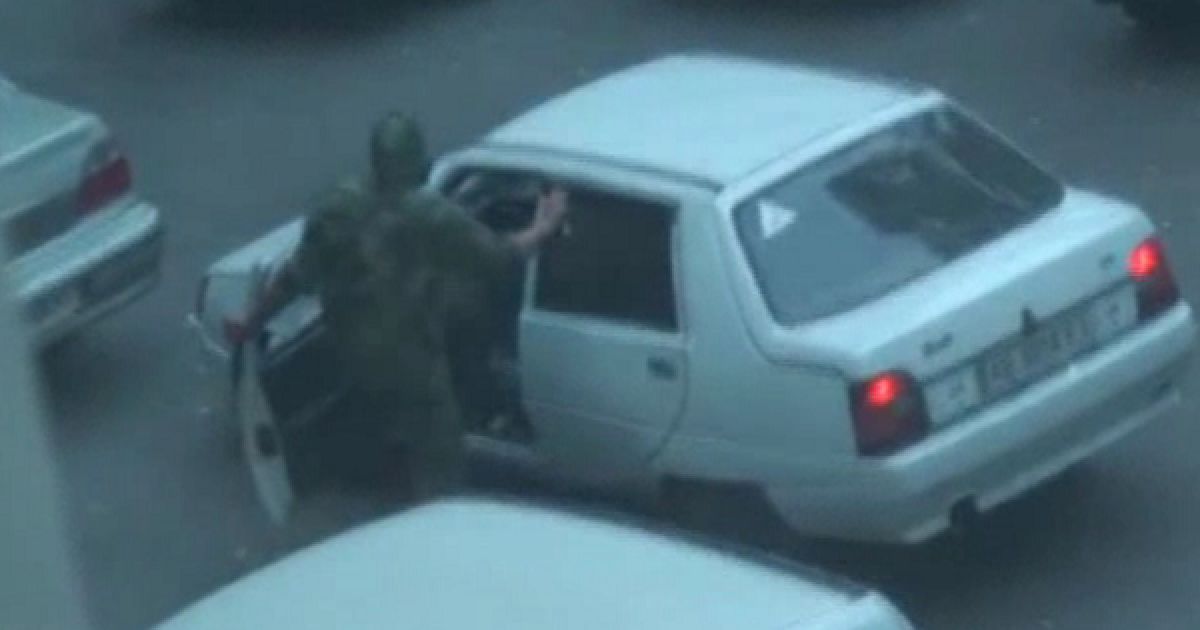 Водій не зміг закритися від нападника.