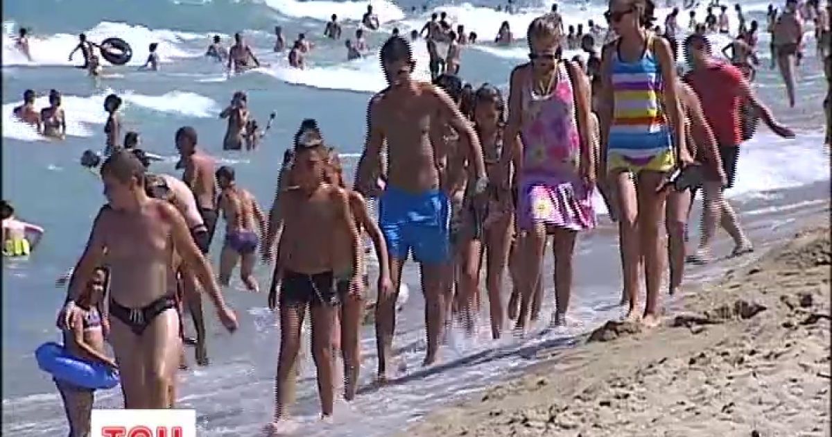 Збираючись у відпустку за кордон, треба поцікавитись, які там поширені хвороби