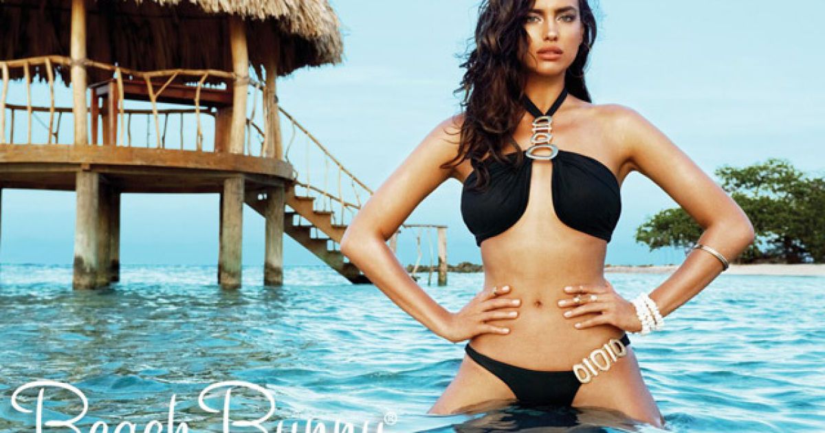 Шейк знялася у новому фотосеті / © beachbunnyswimwear.com