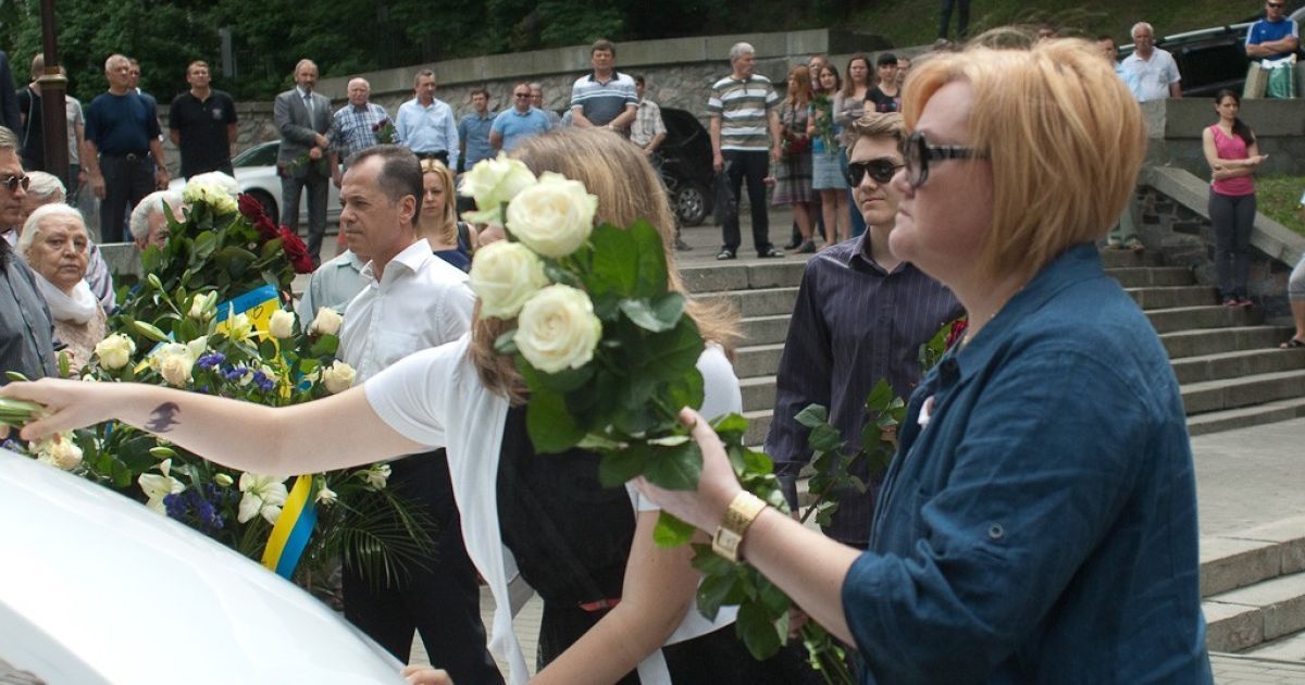 Динамівці поклали квіти до пам'ятника Лобановського / © fcdynamo.kiev.ua
