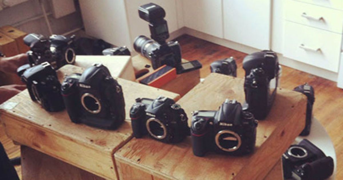 Митець створив "Симфонію Nikon"