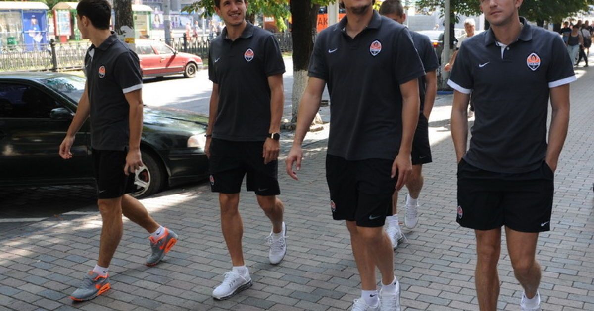 Прогулянка гравців "Шахтаря" у Дніпропетровську / © shakhtar.com