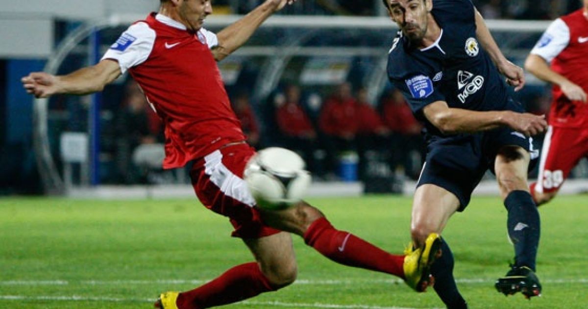 Кривбас - Металург Донецьк - 1:1. Бойовий мир претендентів на Європу