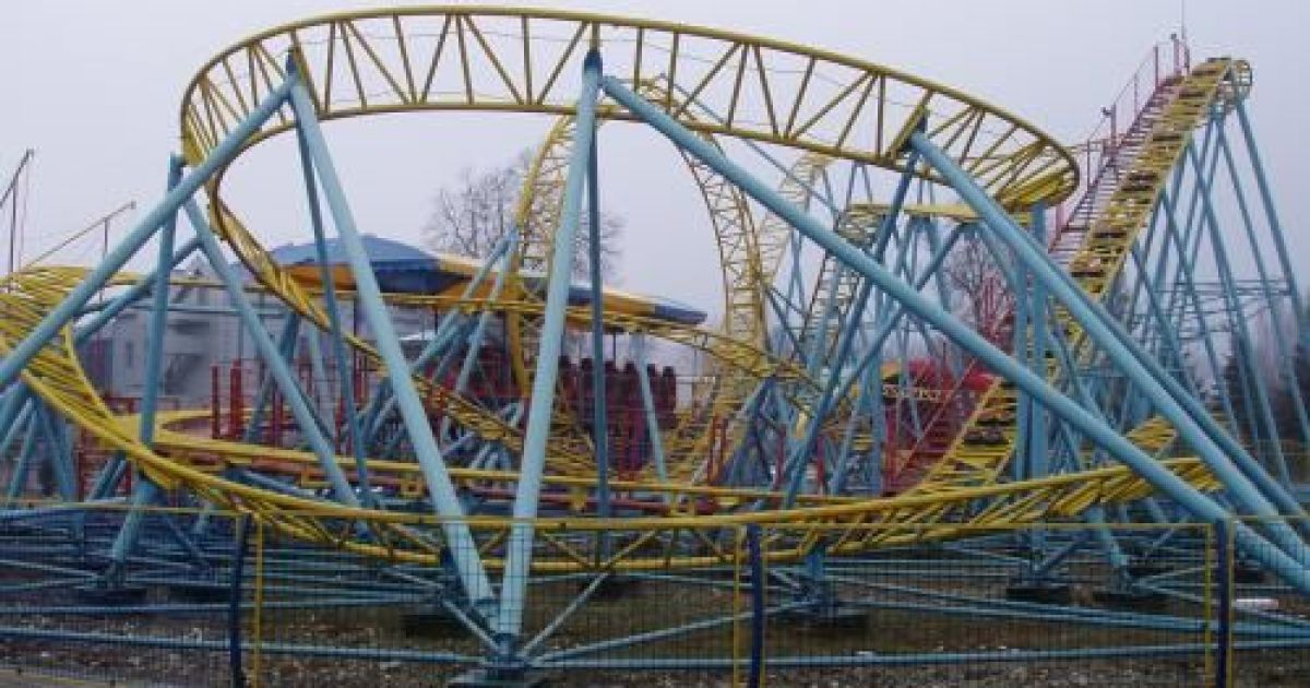 Після катання на атракціоні дівчині наклали на підборіддя три шви