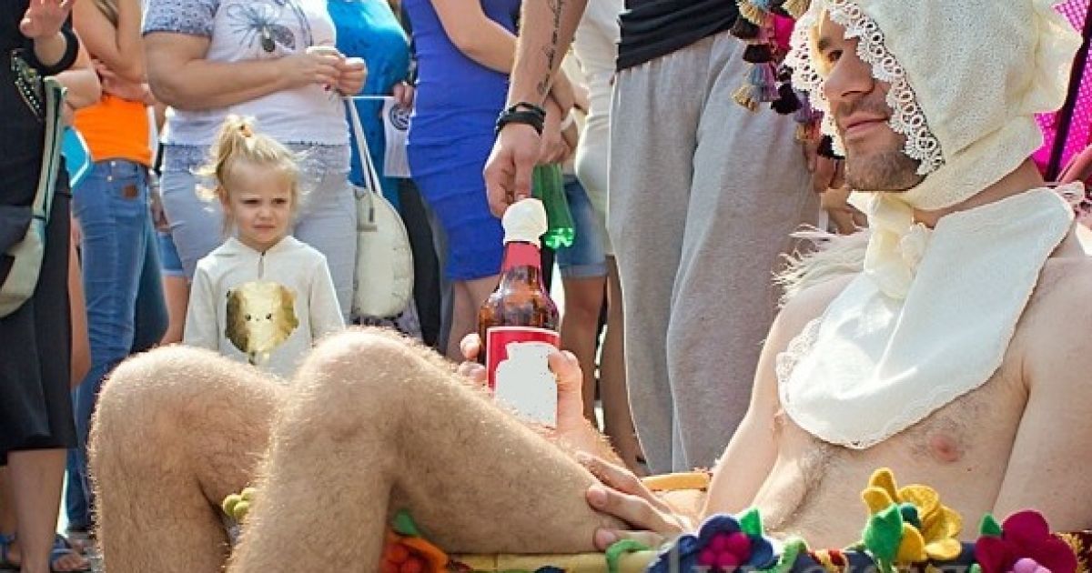 Одесою покатали малюків на дивовижних колясках