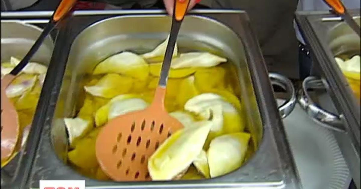 Фахівці радять улітку пильніше ставитися до їжі