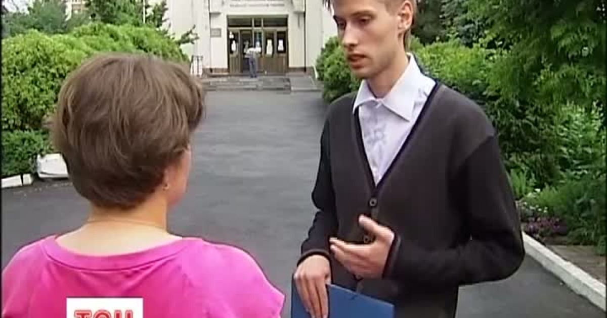У пункті ЗНО порадили всім уважно читати запрошення