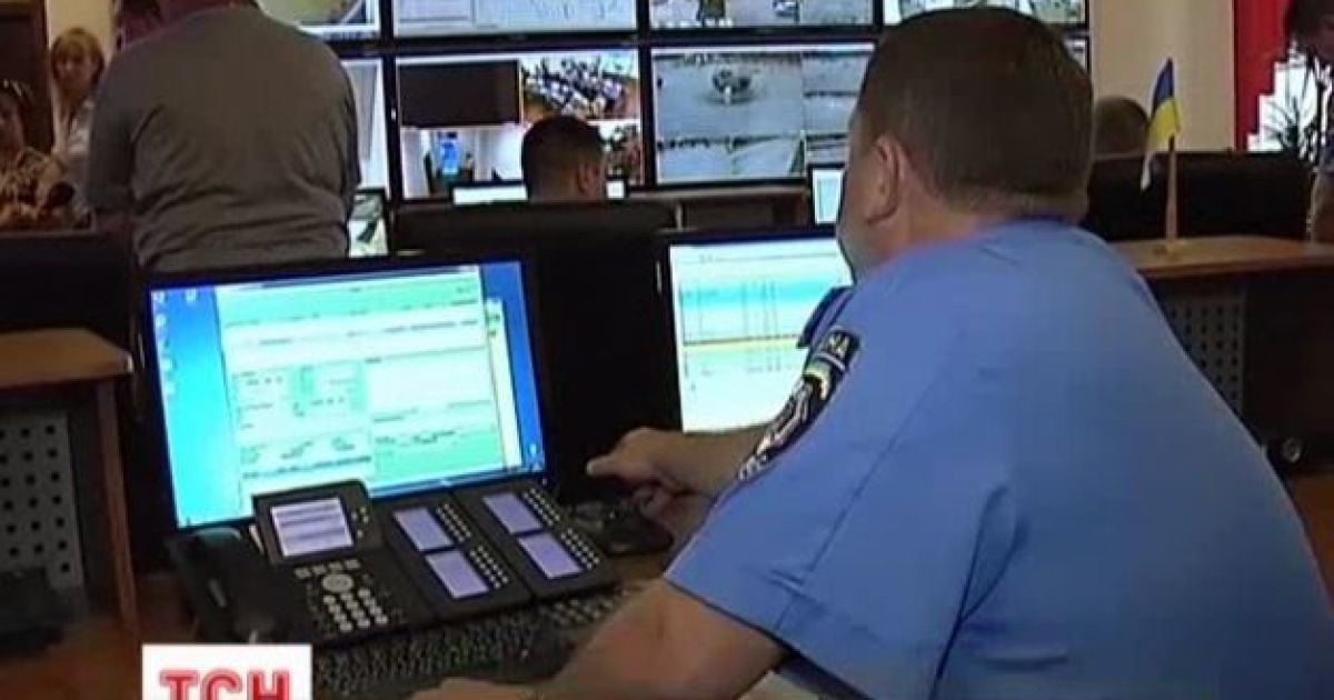 Відтепер за усіма райвідділками міліції Донецька стежитимуть онлайн