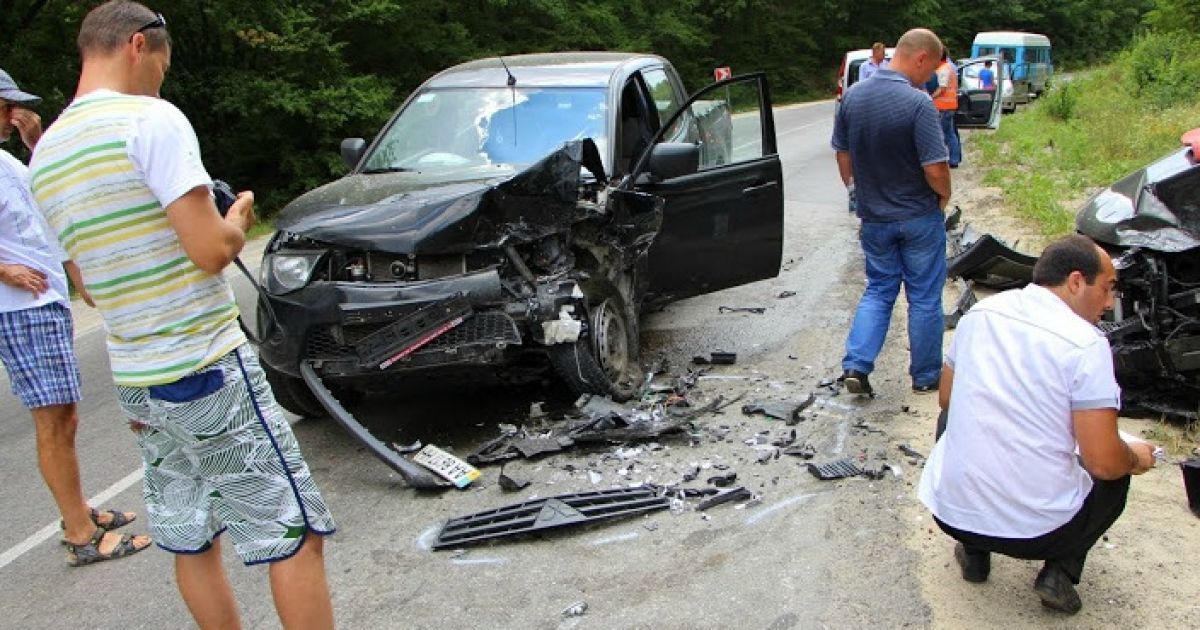 На трасі Судак-Грушівка сталася ДТП з чотирьох авто / © sandro.in.ua