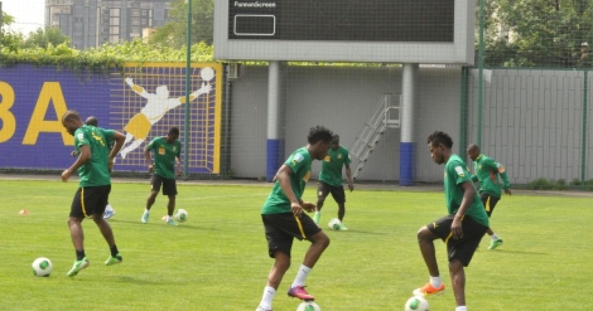 Футболісти збірної Камеруну вперше потренувалися в Україні