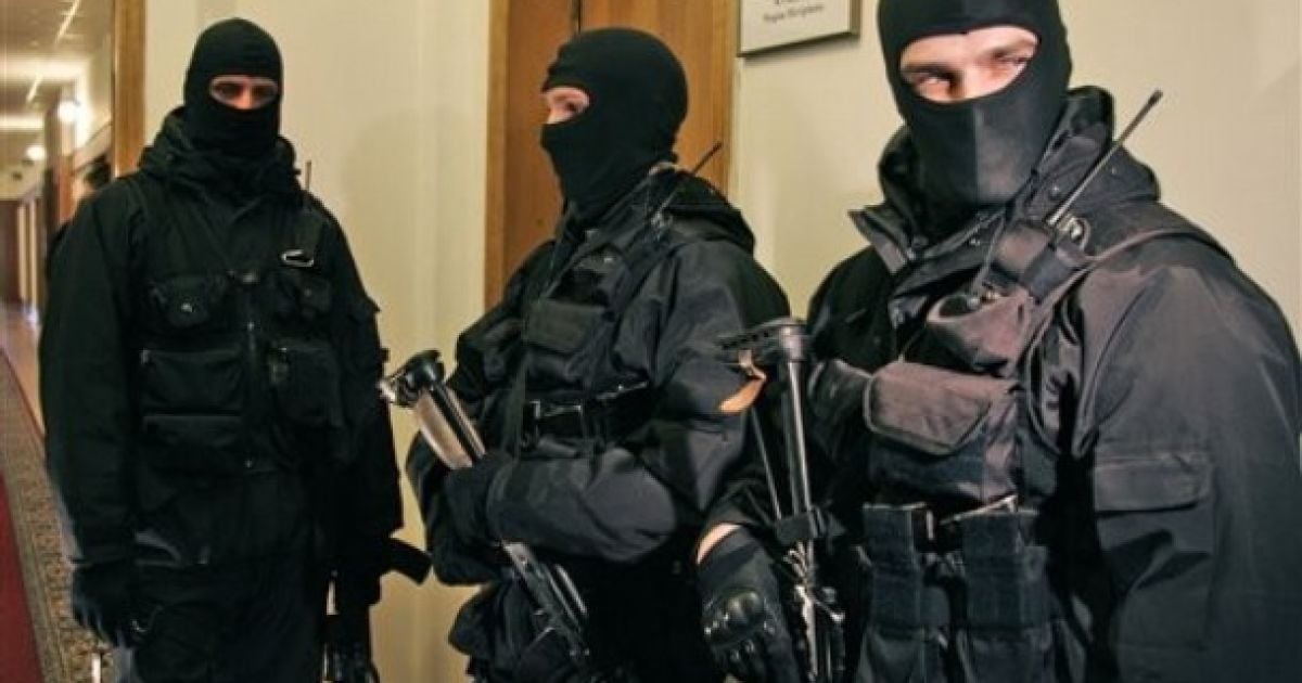В Санкт-Петербурге следователи и спецназ ворвались в офис финской компании Valio