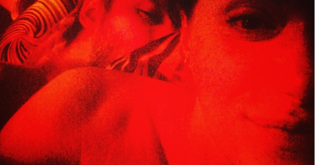 Слава запевнила, що фото з Морозовим не мають значення