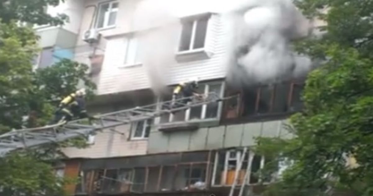 Пожежа сталася в будинку на вулиці Жукова