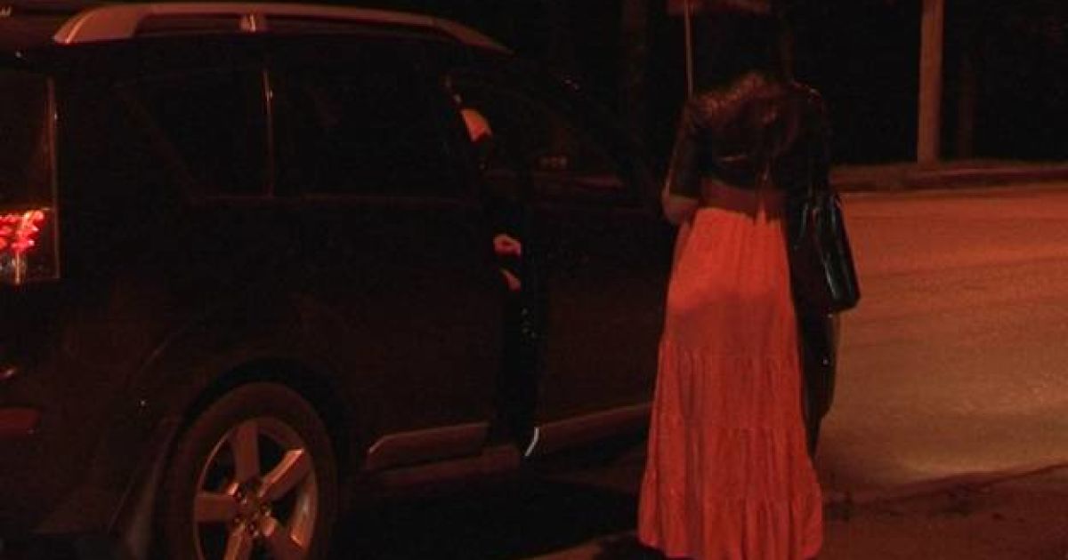 У Харкові затримали майже чотири десятки повій