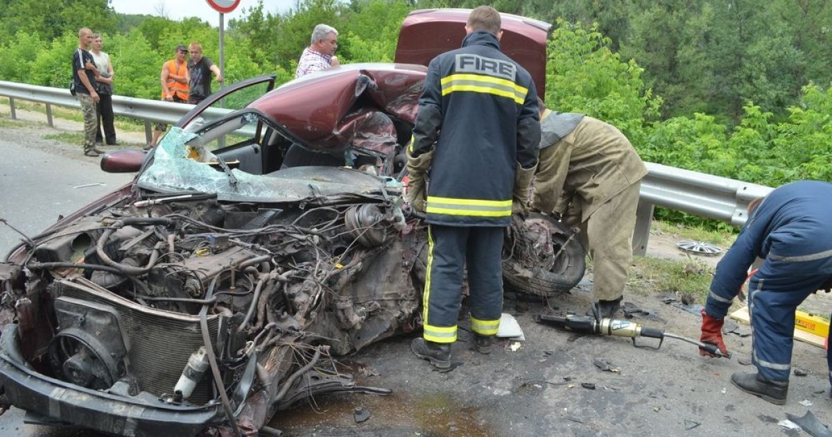 Опель виїхав на зустрічну смугу