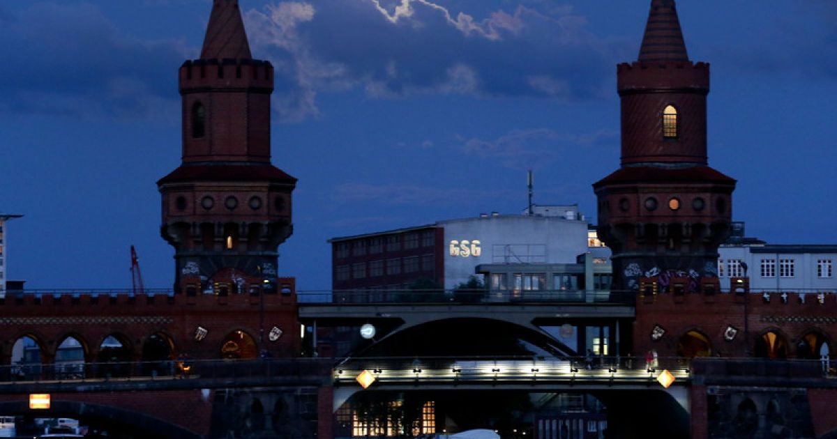 Супермісяць 2013 / © Фото EPA/UPG