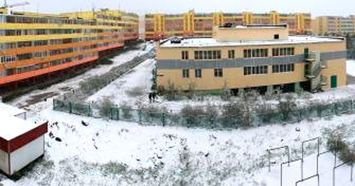 В селищі Айхал після спеки випав сніг