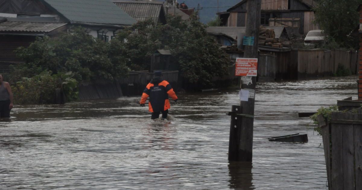 Наразі йде бурхливий потік води / © vk.com/antiamatue_pravda
