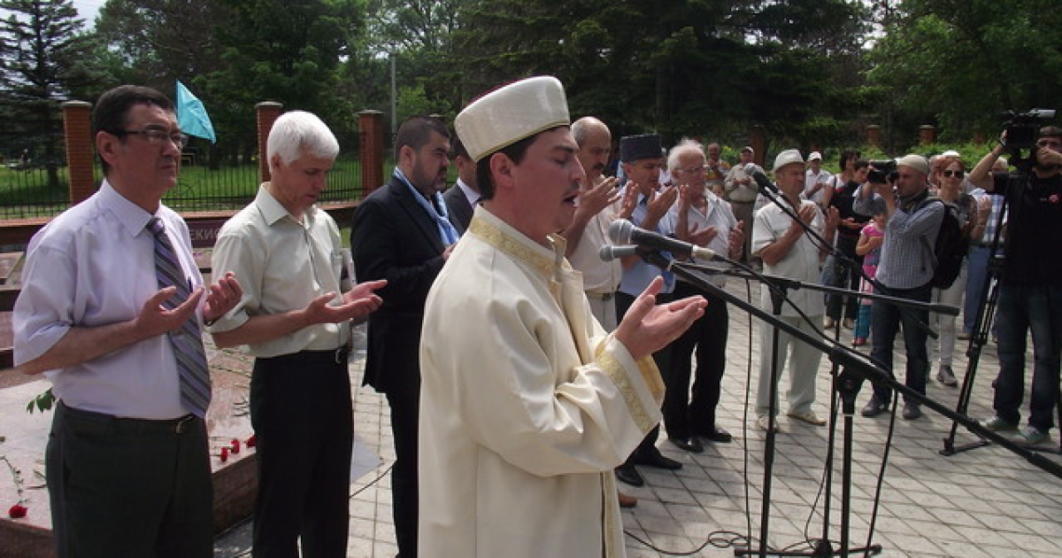 У Сімферополі проходить мітинг.