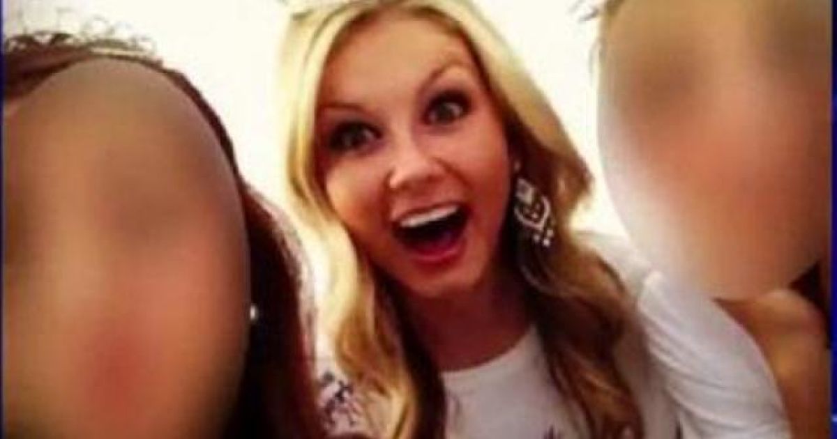 Королева краси кидалася бомбами в перехожих.