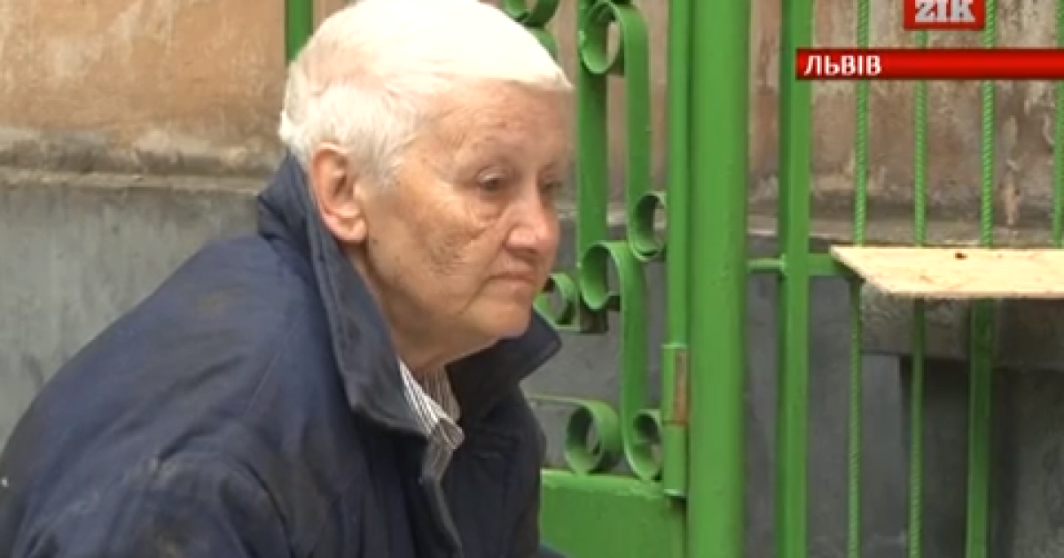 Жінка стала безхатченком через аферистів
