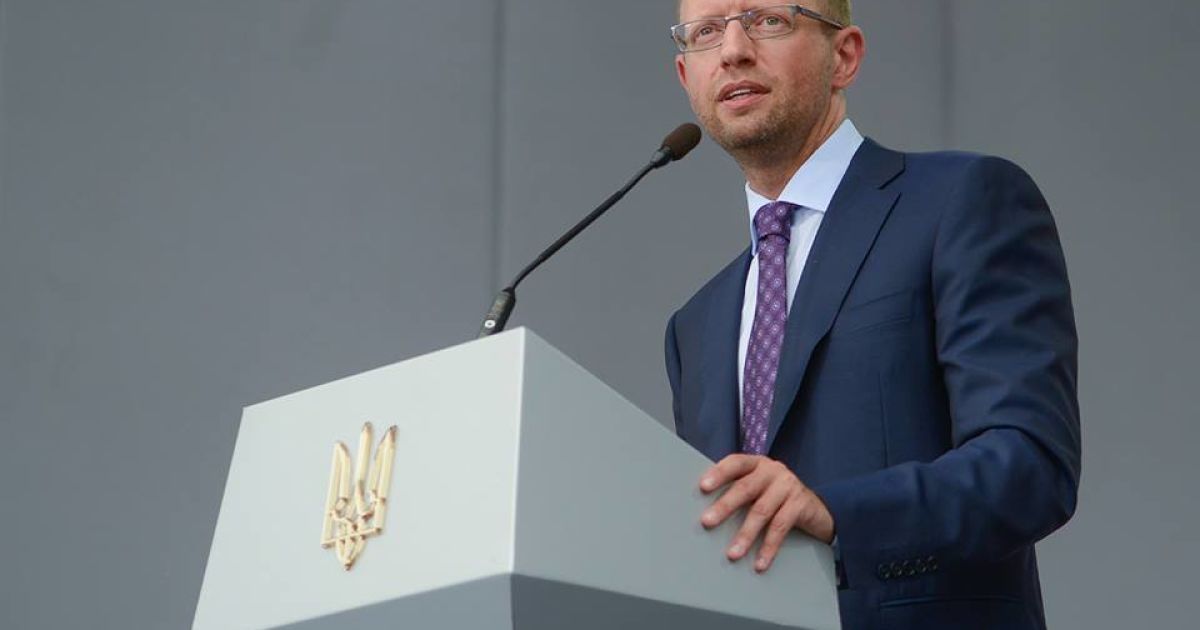 Яценюк вважає регіоналів дурнішими