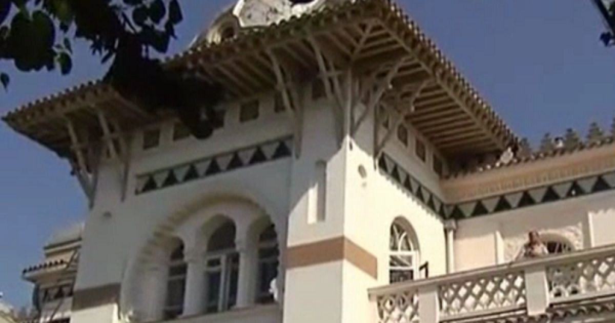 Палац-музей раніше був санаторієм, шпиталем і клінікою.