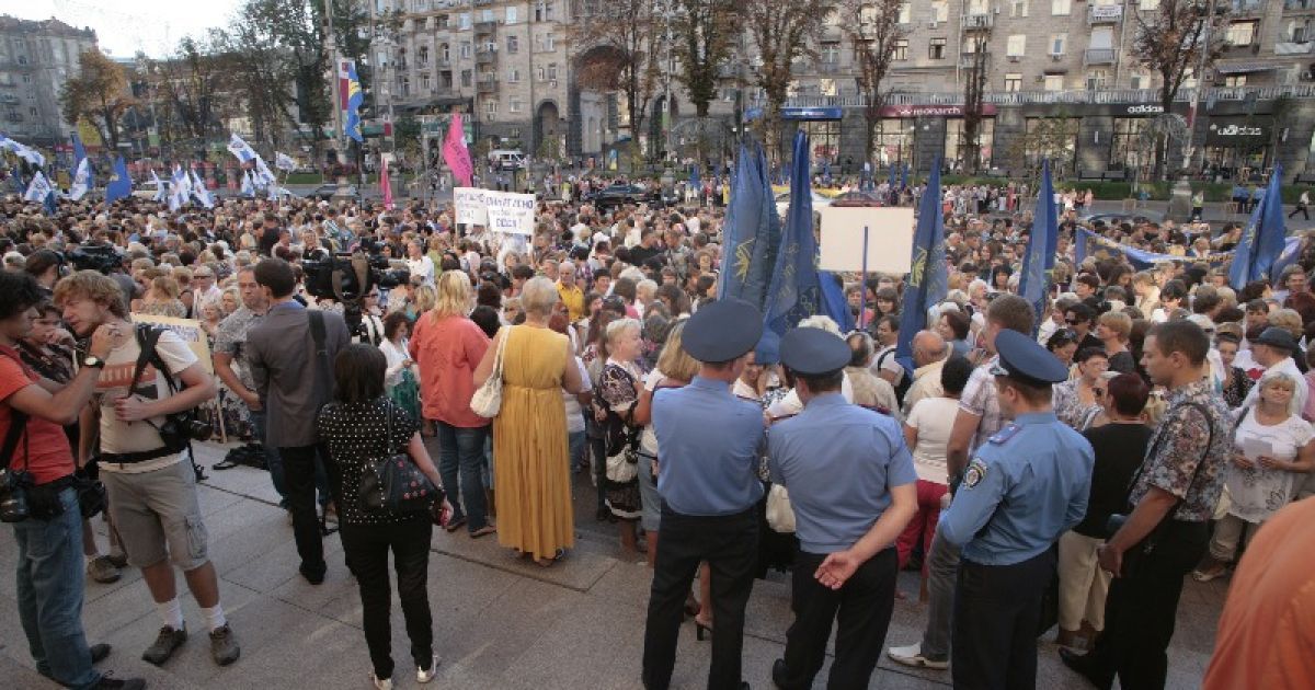 Опозиція злякалася людей під Київрадою - експерт
