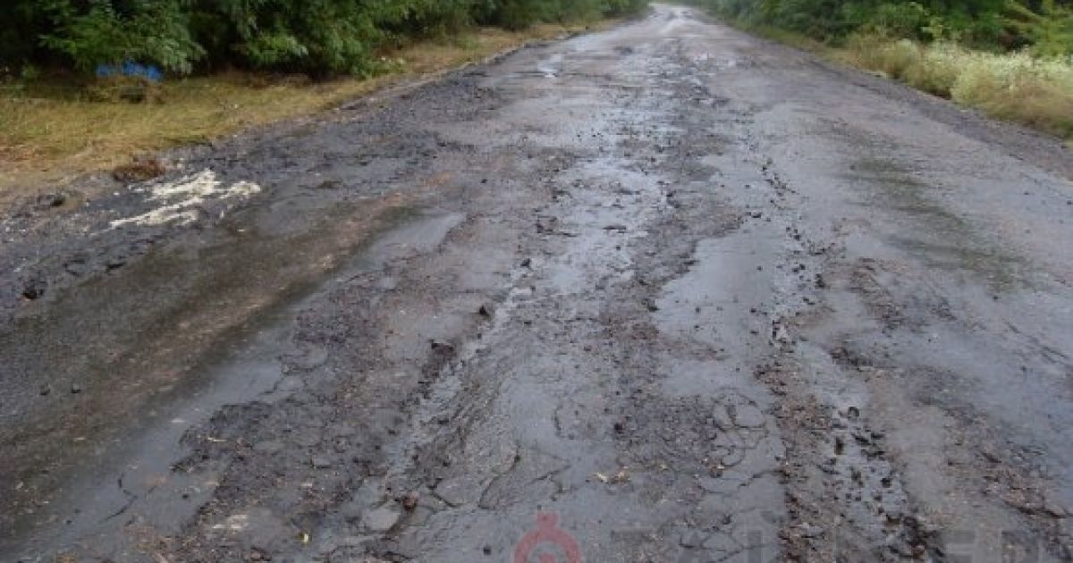 Повінь на Одещині розмила дороги