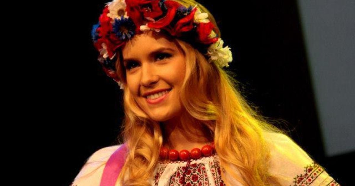 Українка в Канаді отримала корону "Міс Земля" / © facebook/Sofiya Chorniy