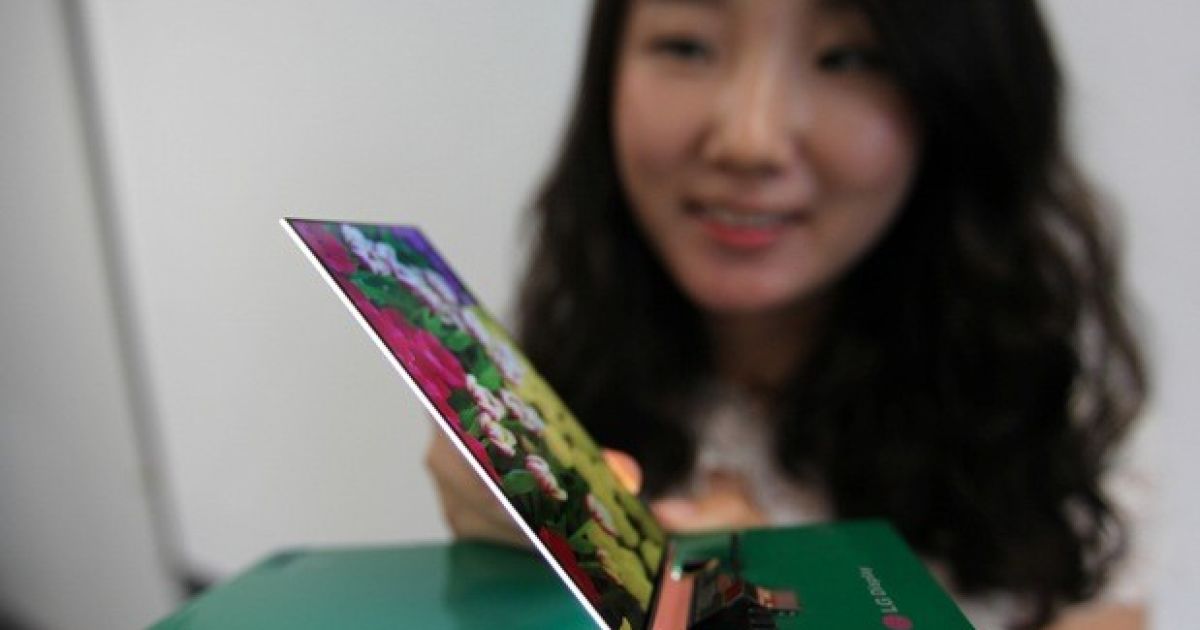 LG показала найтонший дисплей