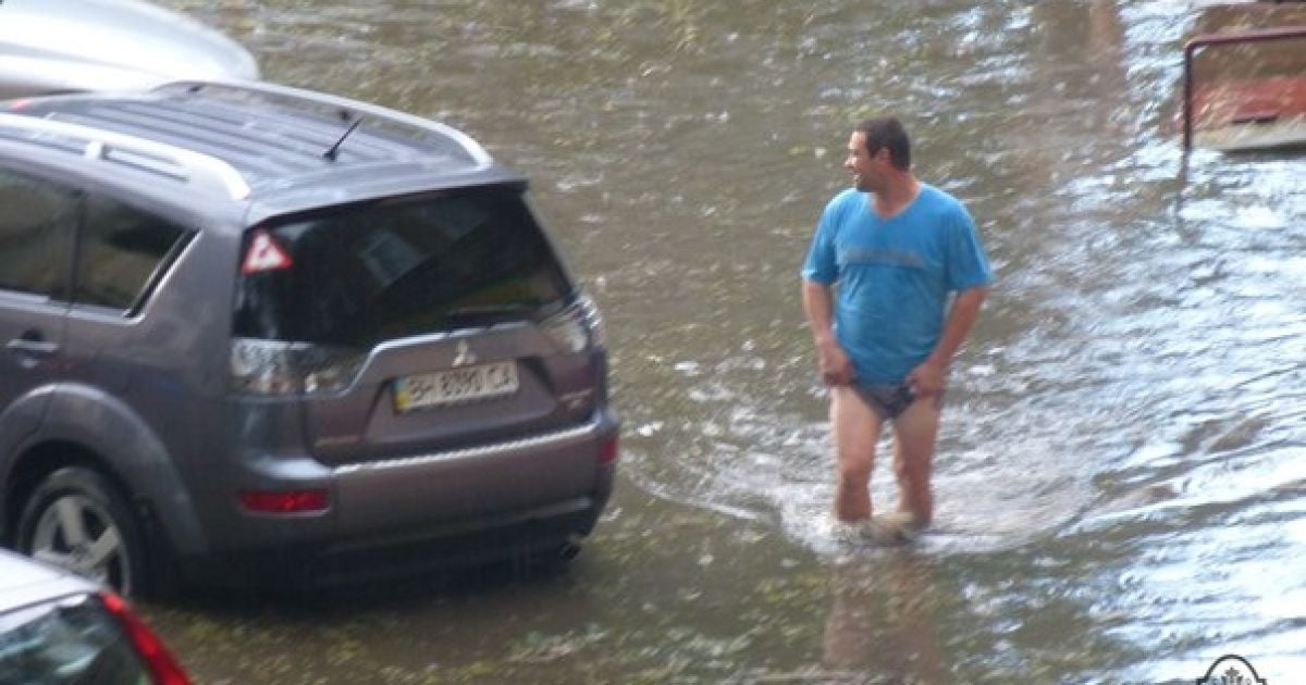 Одесу не припиняють атакувати потужні шторми