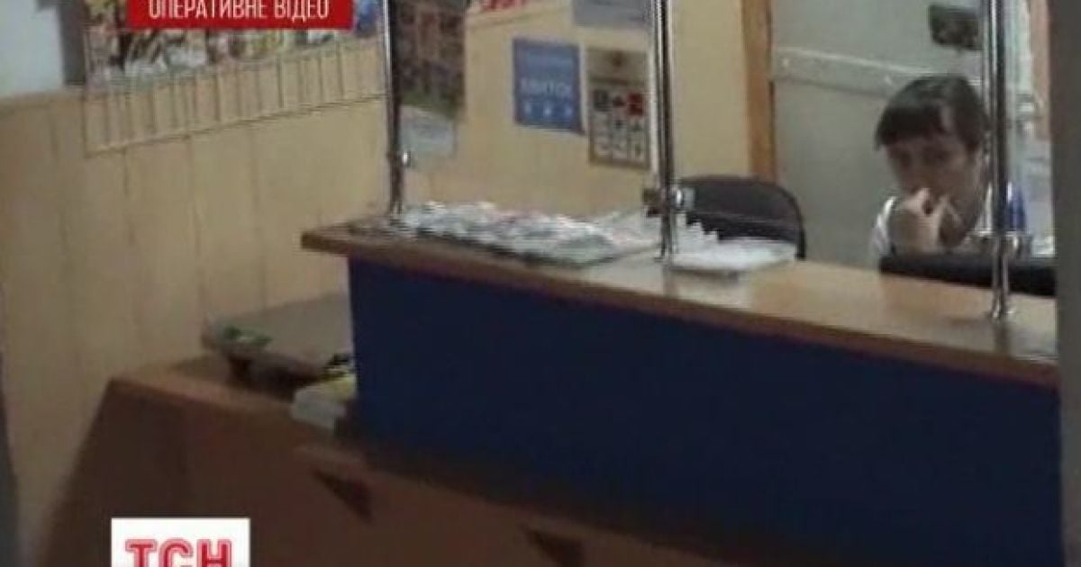 Вкрадені на пошті гроші хлопець витратив на розваги і куртку