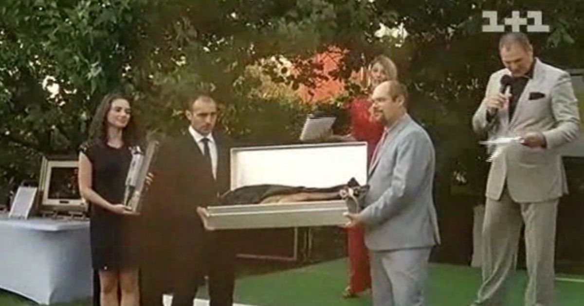 Посол Іспанії піклується про українських дітей.