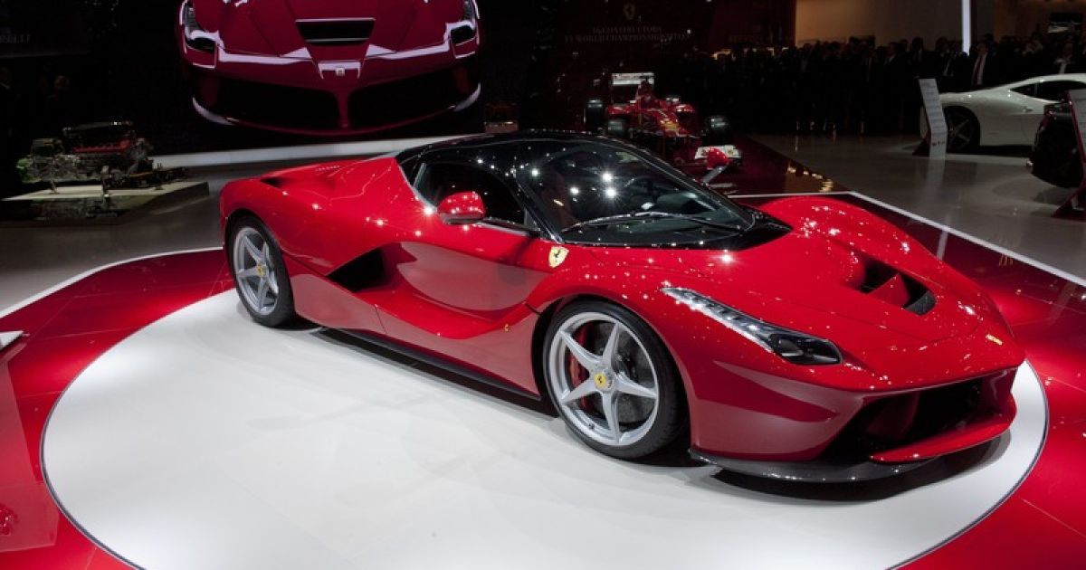 У Женеві представили нову Ferrari