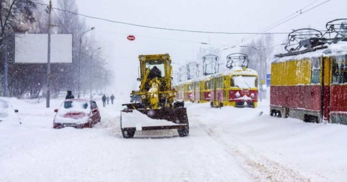На рейси вийшли ще кілька десятків маршрутників
