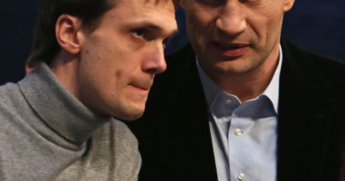 Українець віддав французу Дуду Енгумбу пояс Інтерконтинентального чемпіона WBО / © УНІАН