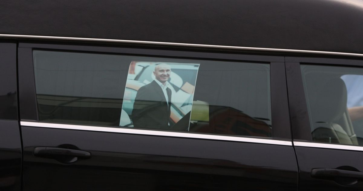 Попрощатися з Вадимом Нестерчуком прийшли друзі, колеги та прості люди / © gazeta.ua