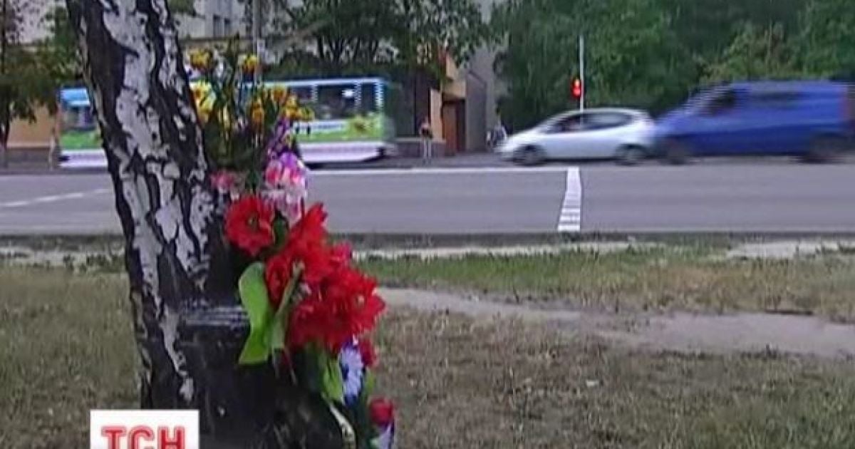 У водіїв розійшлись думки щодо пам'ятних знаків на згадку про загиблих у ДТП