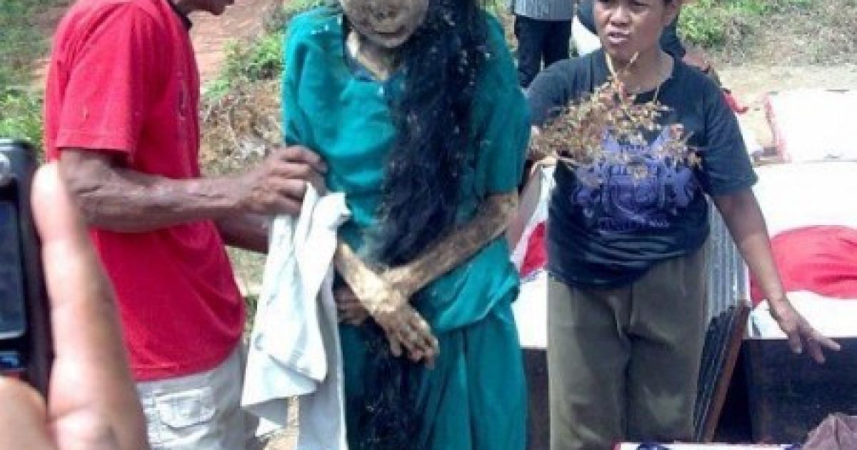 Мерці йдуть на цвинтар з чаклунами / © vsegda-tvoj.livejournal.com