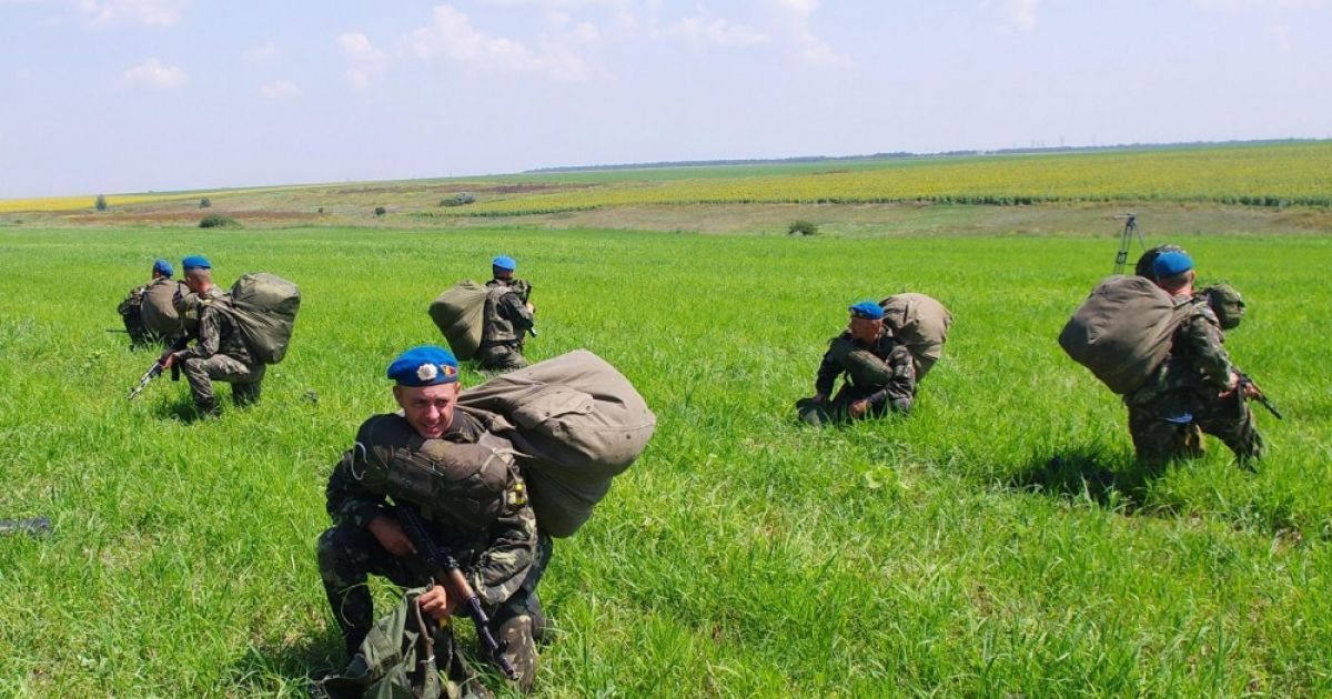 Морпіхи і десантники успішно знищили "базу терористів". / © Думская.net