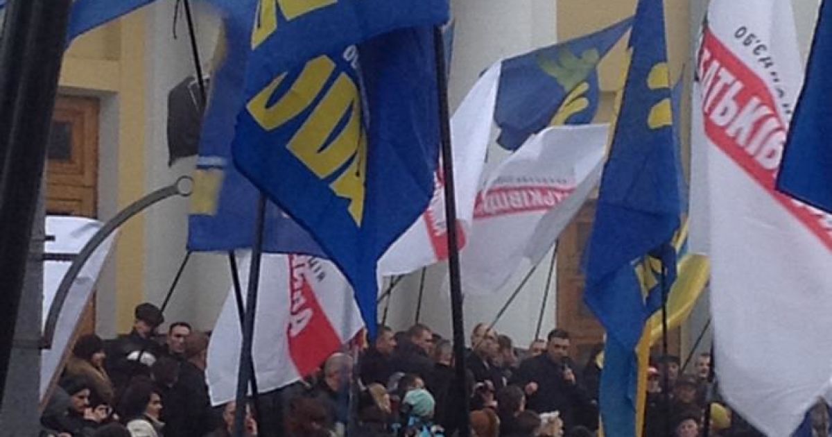 Опозиція перекрила центр Вінниці / © facebook.com/Свобода слова