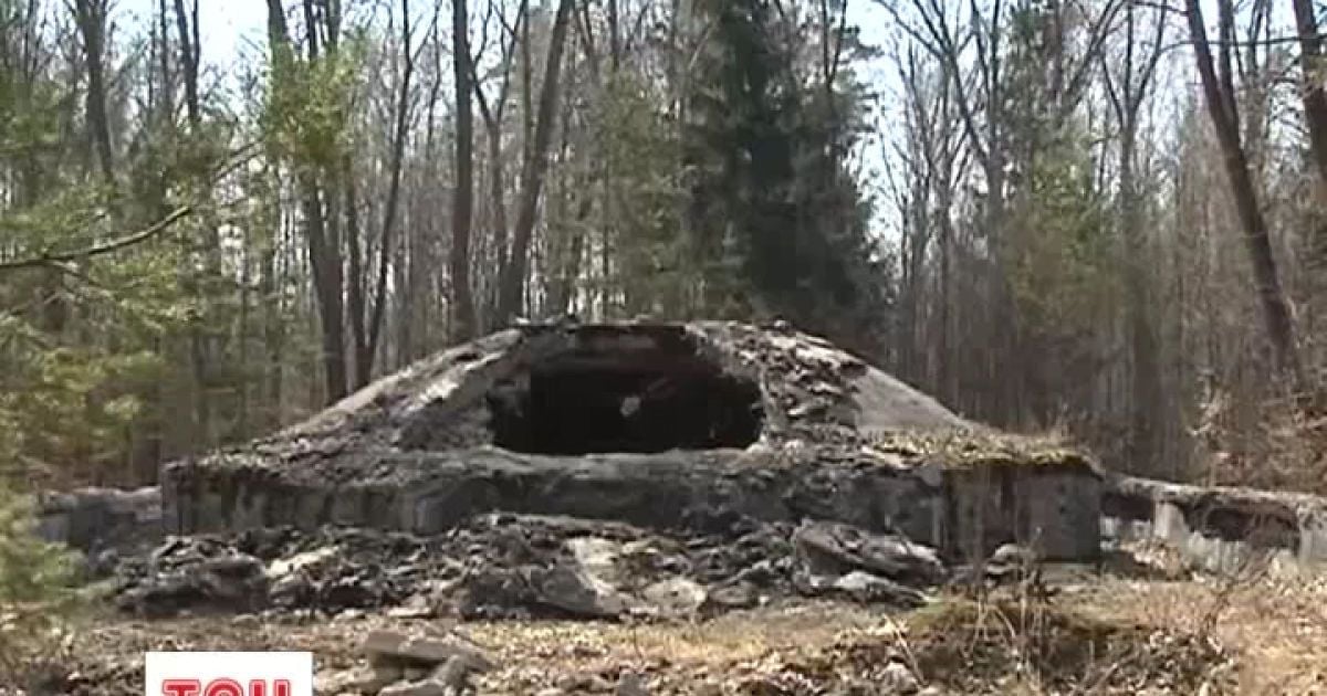 Кияни смітять у себе під носом